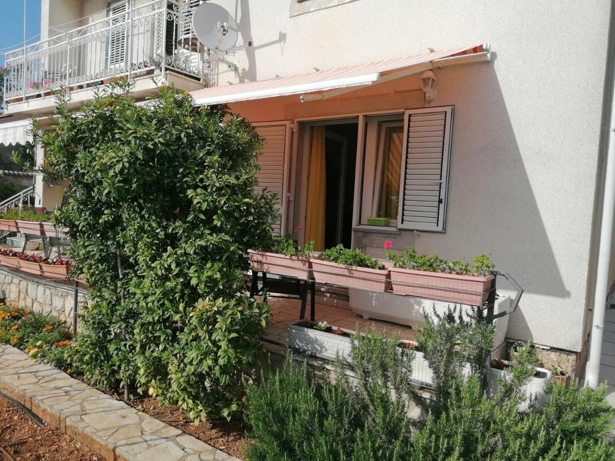 Apartment Poldrugo Cres Bagian luar foto
