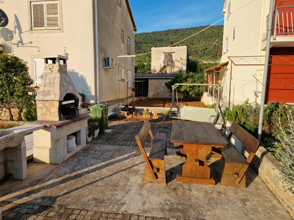 Apartment Poldrugo Cres Bagian luar foto